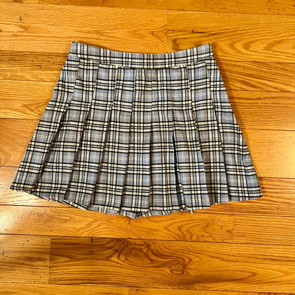 Hollister pleated mini skirt